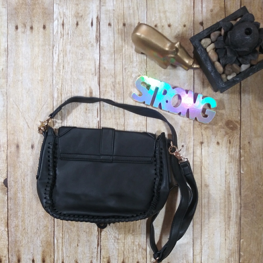 4/$25. Black Cross body Purse - Picture 2 of 4